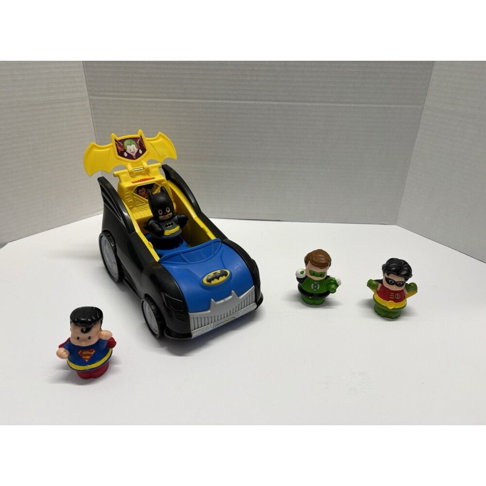 Little People DC Super Friends 2-in-1 Transforming Batmobile Wheelies Set